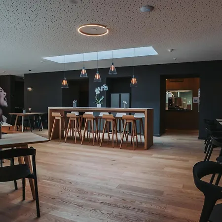 Montreux Youth Hostel-2